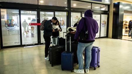 Más de 40 vuelos cancelados y 10 mil pasajeros afectados por paro en Intercargo