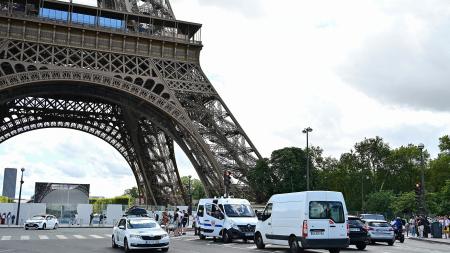 Evacuaron la Torre Eiffel por una falsa amenaza de bomba