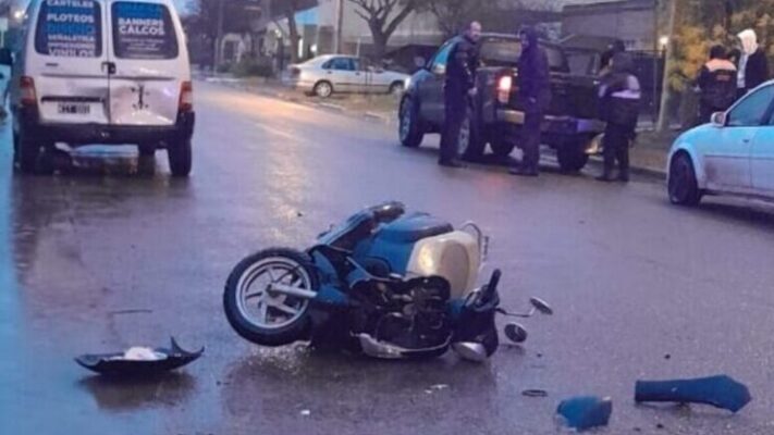 Terminó en el Hospital tras chocar contra una camioneta