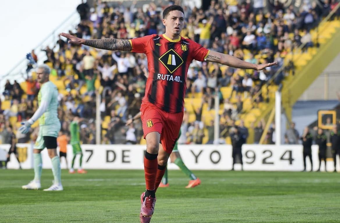Lucas González lleva sus goles al fútbol colombiano