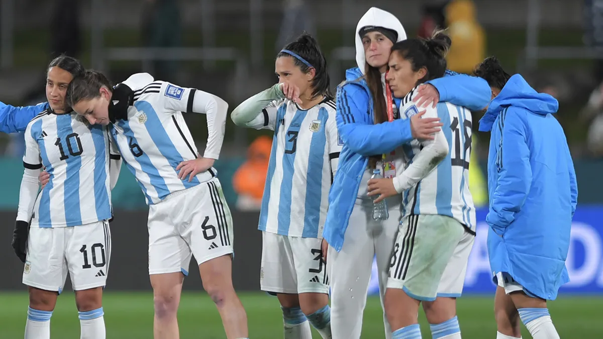 La selección argentina perdió 2-0 contra Suecia y se despidió del Mundial femenino