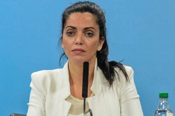 Tras el hackeo al sistema de PAMI, reclaman que Luana Volnovich asista al Congreso