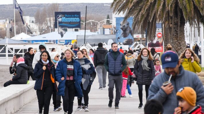 Madryn, ocupación, turismo