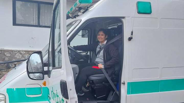 El Hospital Rural de Epuyén cuenta con la primera mujer como chofer de ambulancia