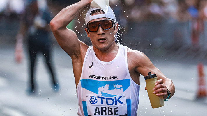 Por una dolencia muscular, Joaquín Arbe debió abandonar el Maratón en Budapest