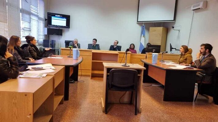 Se realizó el sorteo de vocales legos que juzgarán a cinco policías