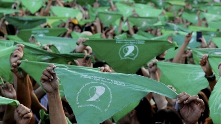 Madryn marcha por el acceso al aborto legal y seguro