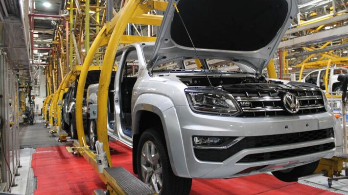 Gobierno anunció que bajará los impuestos al sector automotriz