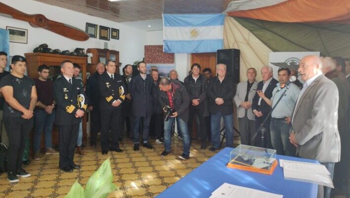 Acuerdo entre el Aeroclub y el Instituto Aeronaval en Trelew