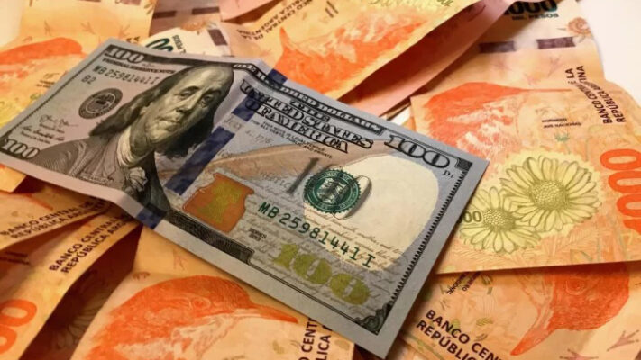 dolar-y-pesos-711x400