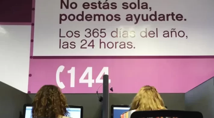 La línea 144 recibe 340 llamados por día de víctimas de violencia de género