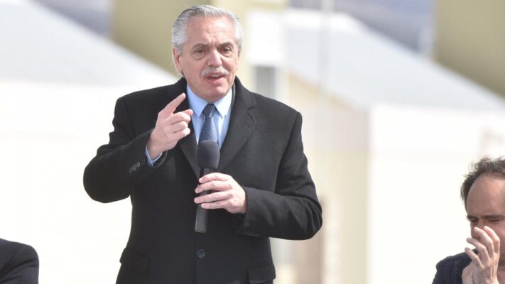 Alberto Fernández, corrida cambiaria, denuncia, INTIMIDACIÓN PÚBLICA, Javier Milei
