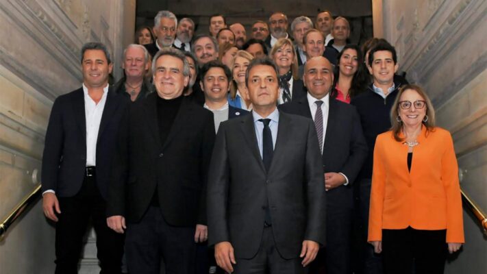Sergio Massa se reúne con gobernadores de 18 provincias