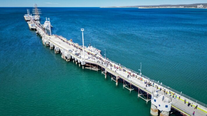 La Fragata Libertad se despidió de Puerto Madryn