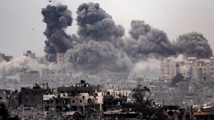 Israel intensificó su ofensiva en Gaza, donde la ONU teme un colapso del «orden público»