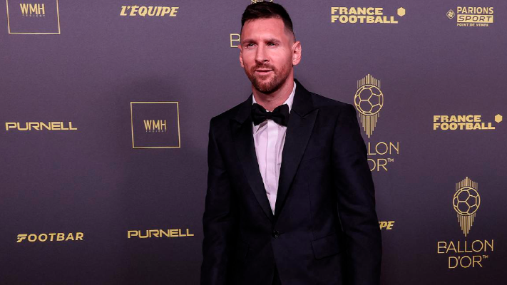 Messi le dedicó el Balón de Oro al seleccionado argentino