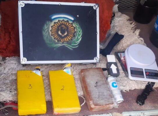 cocaína, DÓLARES, drogas, Operativo, PASTA BASE, puerto madryn