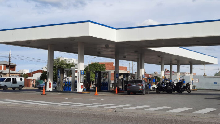 En mayo volverán a aumentar los combustibles en todo el país