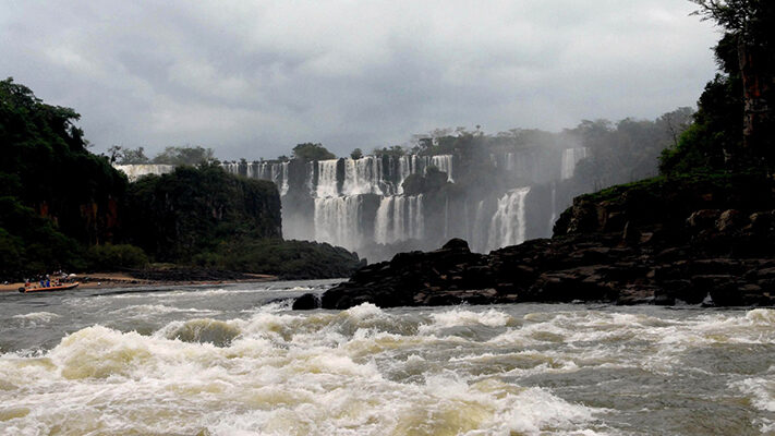 Inhabilitan acceso al circuito Garganta del Diablo en las Cataratas del Iguazú