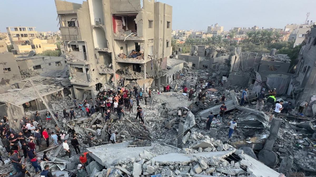Israel volvió a bombardear un campo de refugiados y mató a 45 personas