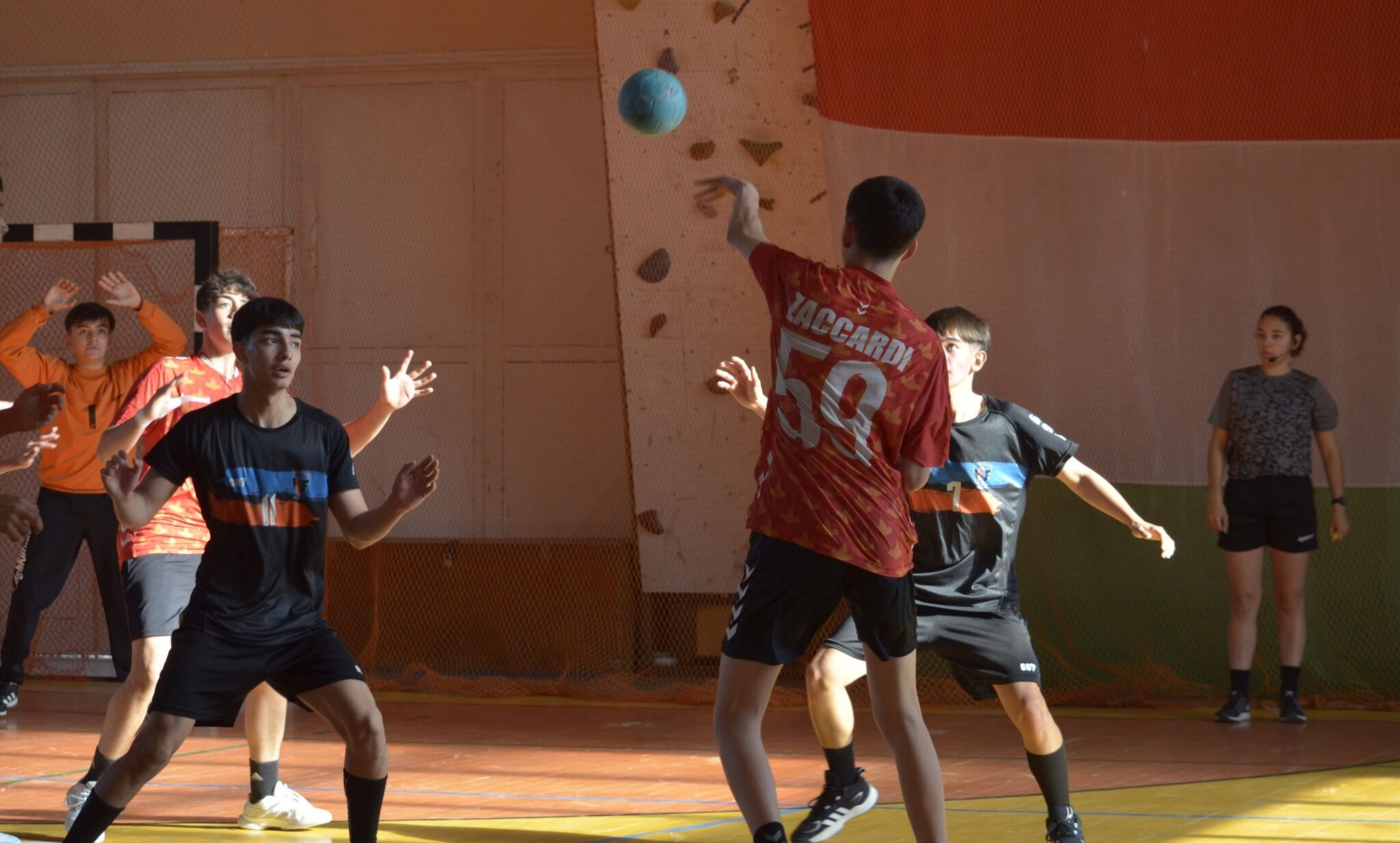 Trevelin recibe su 1° Torneo Patagónico de Handball