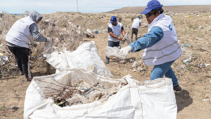 Comodoro realiza tareas de saneamiento en la escombrera sur