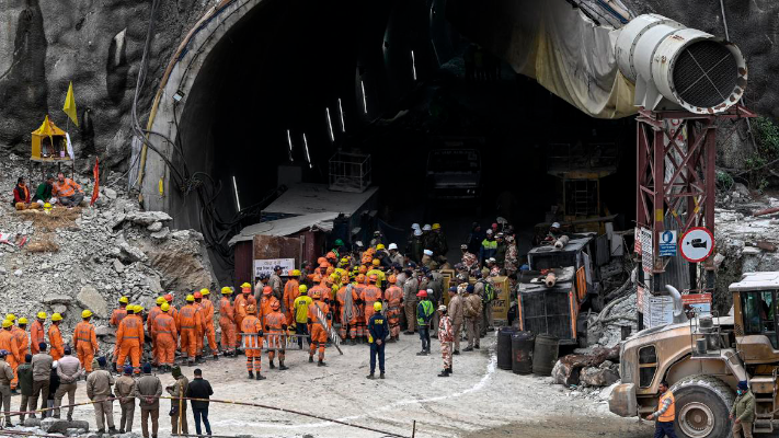 derrumbe, India, rescate