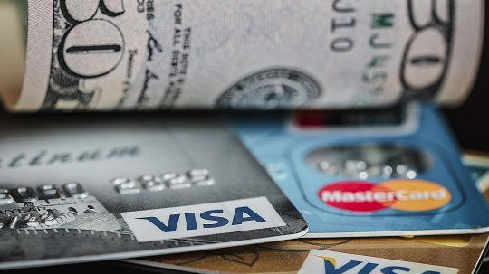 Dólar tarjeta: aumentan el impuesto y sube a casi $950