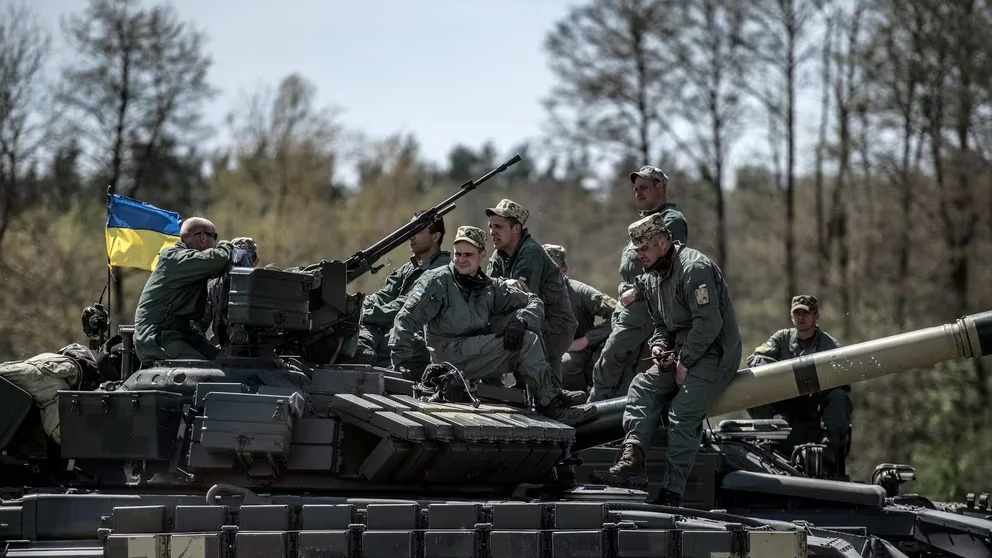 Ucrania empuja en Jersón para forzar nuevo repliegue ruso al sur del río Dniéper