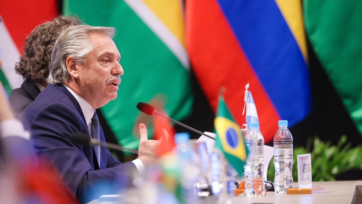Alberto Fernández va a la Cumbre del Mercosur a una semana de dejar la presidencia
