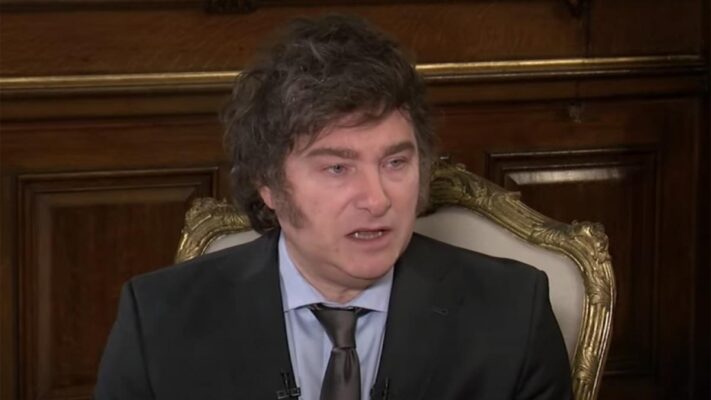 Milei afirmó que si el Congreso rechaza el DNU, llamaría a una consulta popular