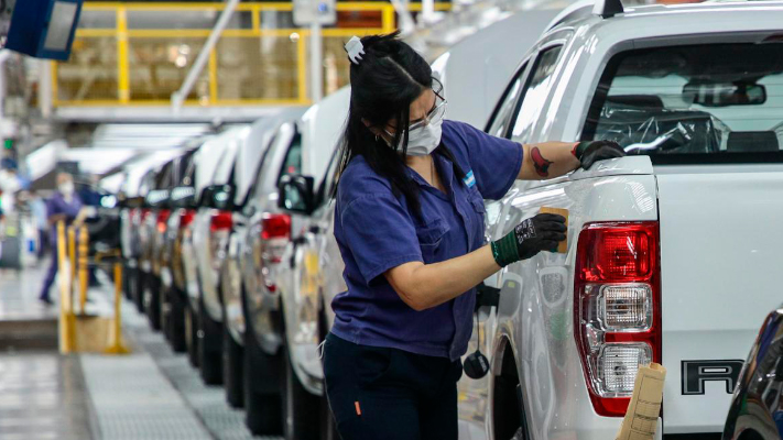 La producción nacional de vehículos cerrará 2023 con más de 600.000 unidades