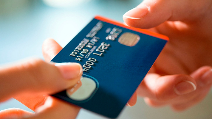 Las operaciones con tarjetas de crédito en dólares crecieron en noviembre