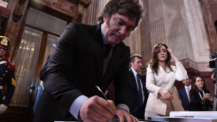 Congreso, coparticipación, CUENTAS PÚBLICAS, dnu, economia, empresas, Impuesto a las ganancias, Javier Milei, mercados, Protestas, PROTOCOLO ANTIPIQUETES, Provincias
