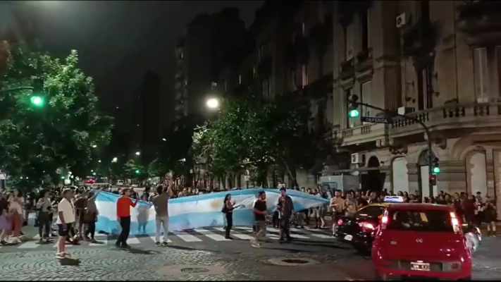 Cacerolazos contra el DNU de Milei