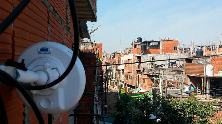 Enacom destinará $20 millones para desarrollar internet en barrios populares