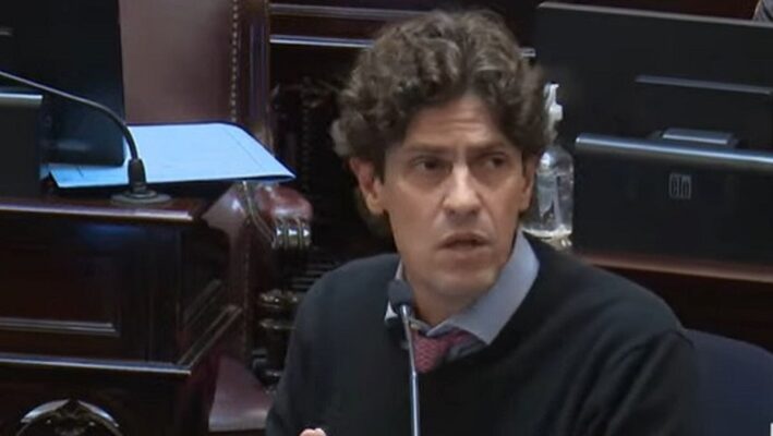 Lousteau: “El presidente debería reemplazar este inválido DNU por una ley espejo”
