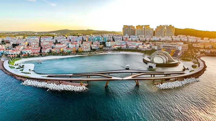 En Vietnam inauguraron un puente sólo para enamorados