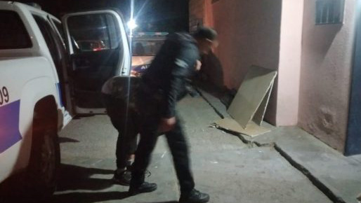 Golpeó a su familia, los vecinos intervinieron y quedó detenido