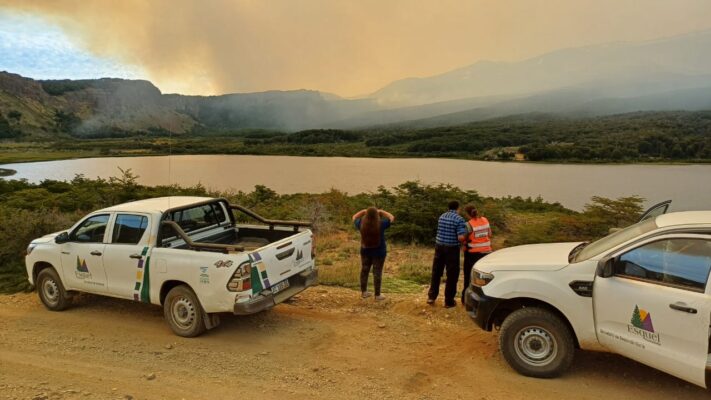 Esquel realiza trabajos preventivos ante el avance del incendio en el PN Los Alerces