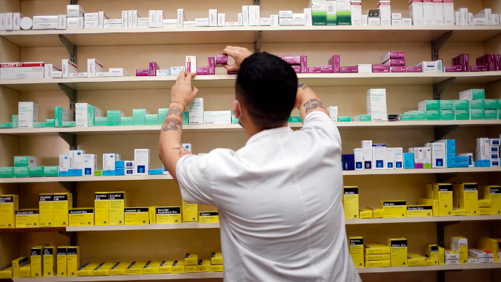 Kreplak: «En ninguna otra parte del mundo el precio de los medicamentos es libre»