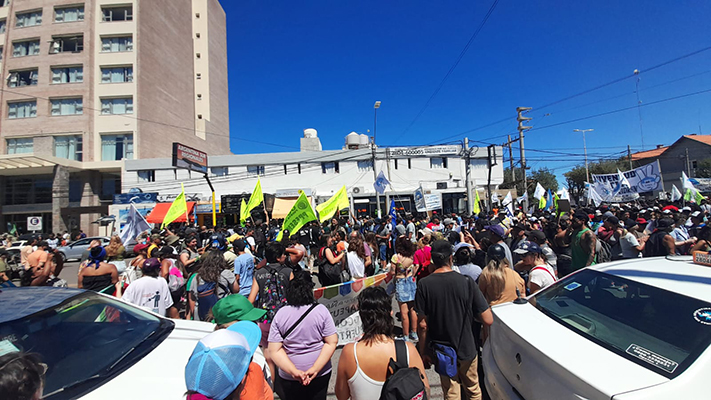 Trabajadores de Puerto Madryn movilizados en adhesión al paro nacional