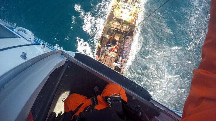 buque pesquero, noticias, Prefectura Naval Argentina, rescate en altamar