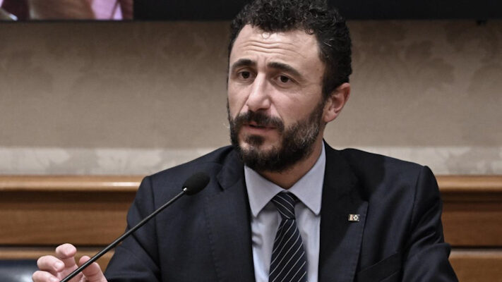 Arma, diputado, emanuele pozzolo, Italia