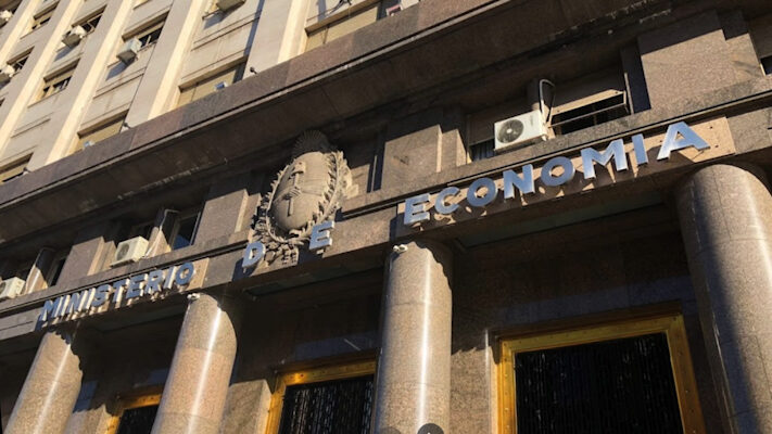 Administración pública, Aumento, Enero, estatales, salarios