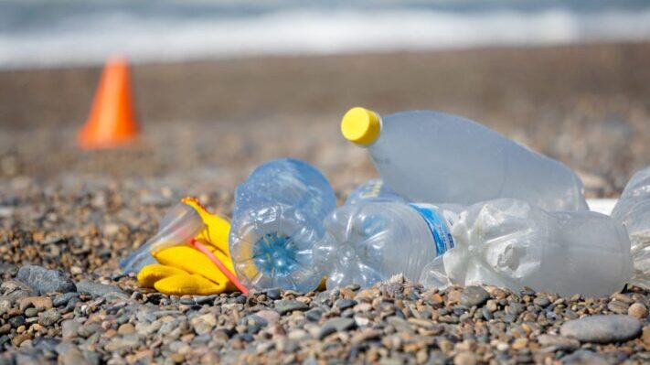 Censo de residuos costeros: relevan playas aledañas a Rawson