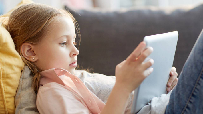 ¿Cómo afecta a los niños la alta exposición a las pantallas?