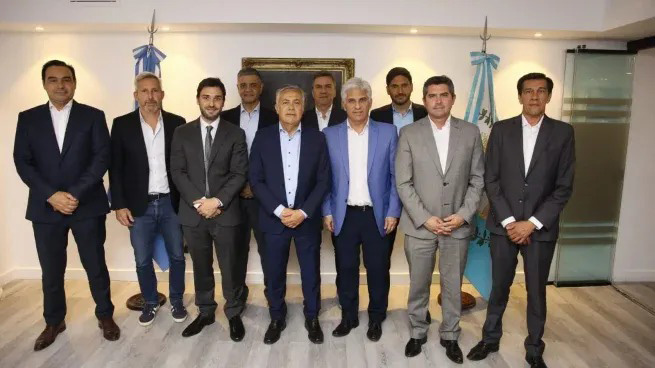 Gobernadores, HACEMOS COALICIÓN FEDERAL, LEY DE BASES, ley ómnibus, pro, ucr