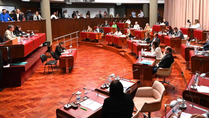 Legislatura de Chubut, Sesiones extraordinarias