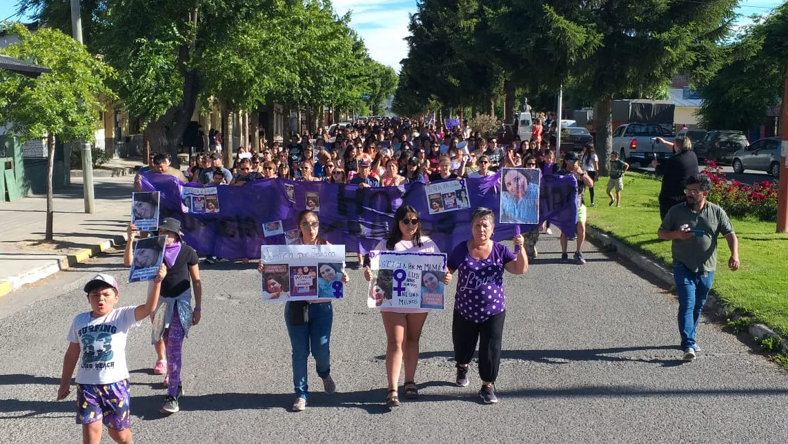 Marcha en pedido de justicia por el femicidio de Johana Sáez